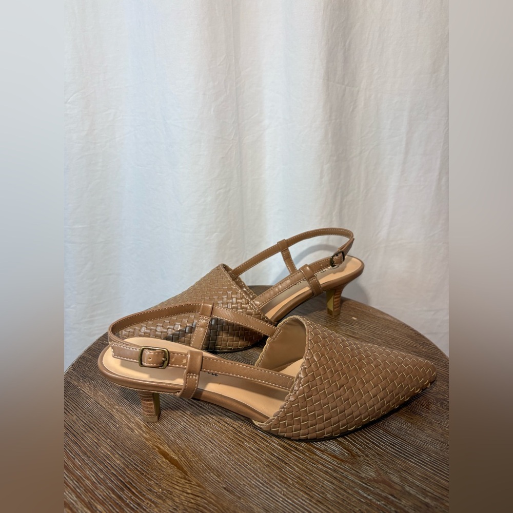 Bella Vita Heels Tan Woven Slingback Women’s 9.5